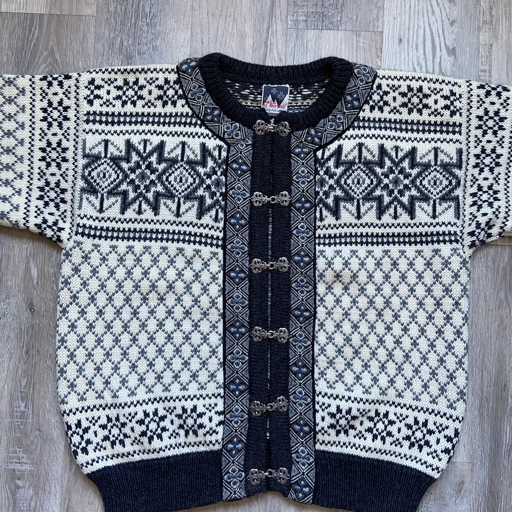 Christmas Dale of Norway Sweater